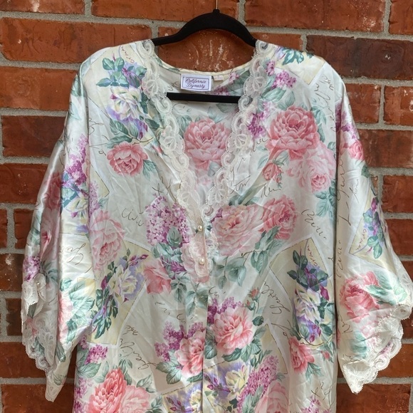 Vintage XL Floral Lace Satin Pin Up Pajama Robe - Picture 10 of 10